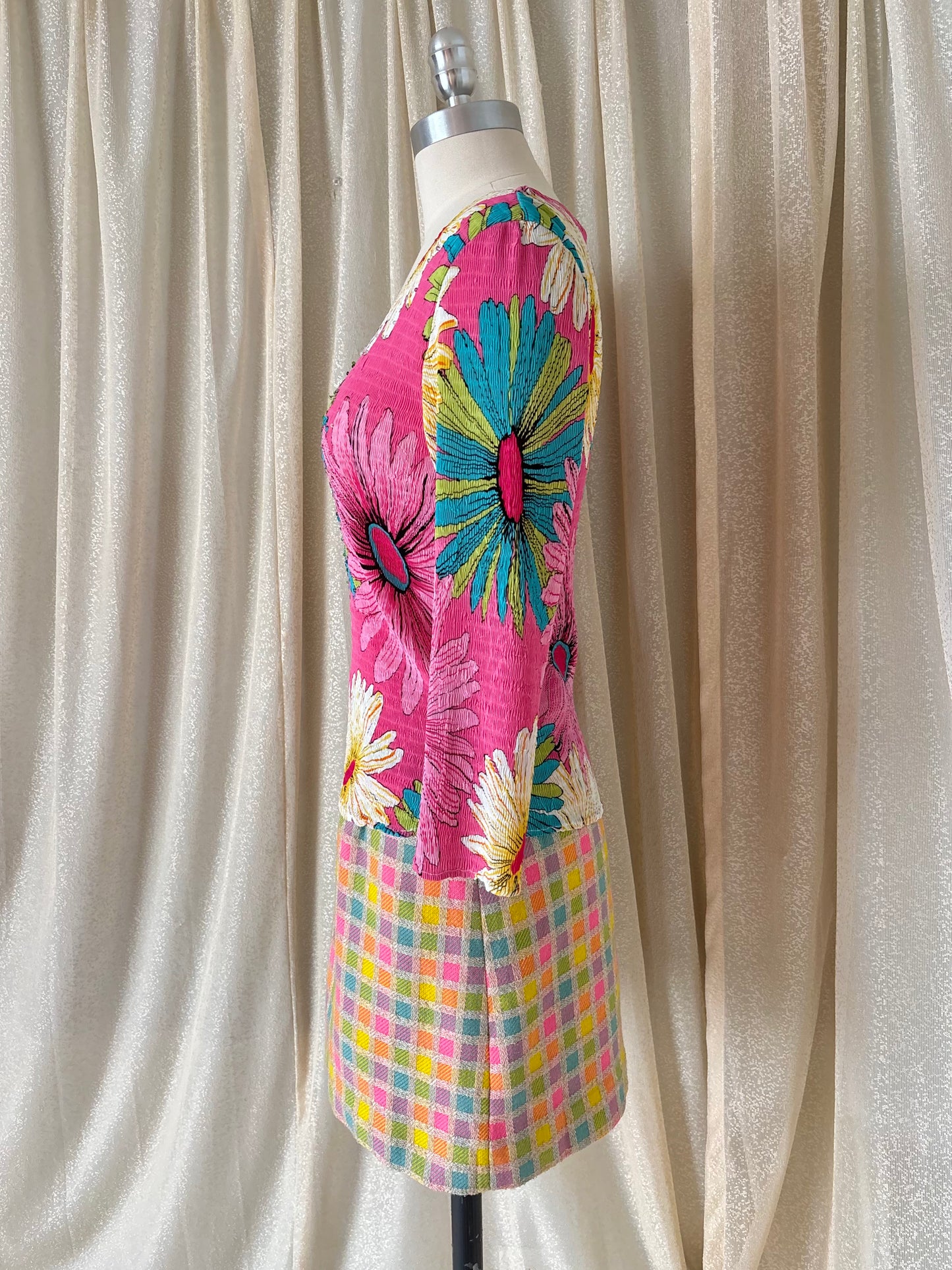 90s/00s Alberto Makali crinkle pleated sunflower top