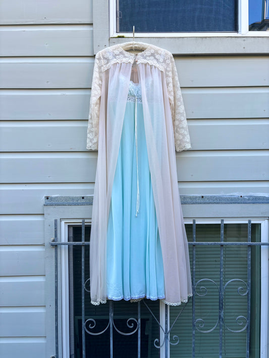 60s Vanity Fair pink lace robe