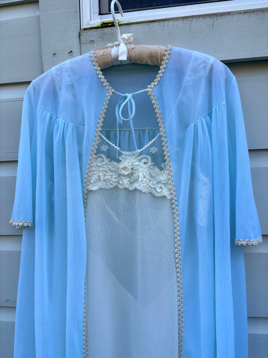 Vintage floral trim peignoir robe