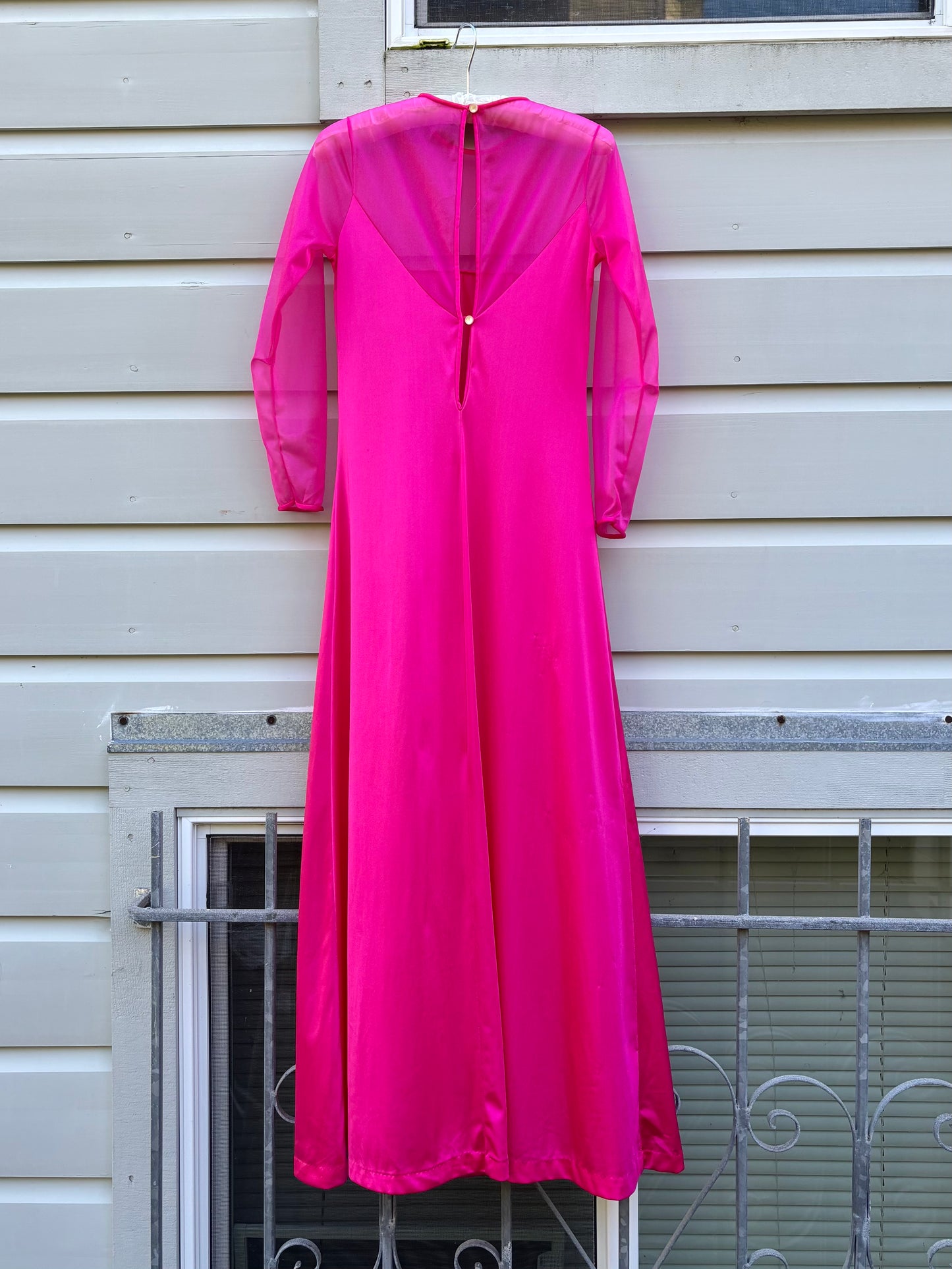 70s Frederick's hot pink robe/dress