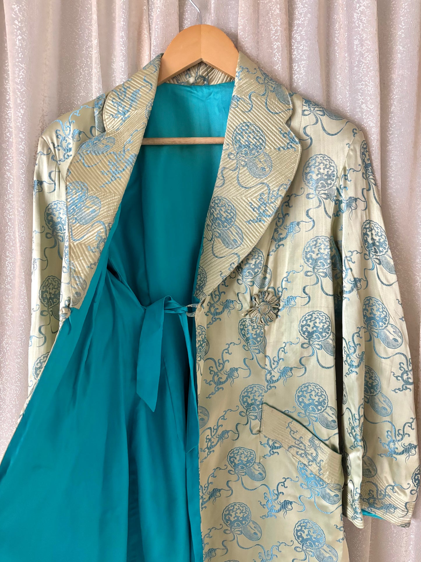 40s Chinese silk brocade dressing gown