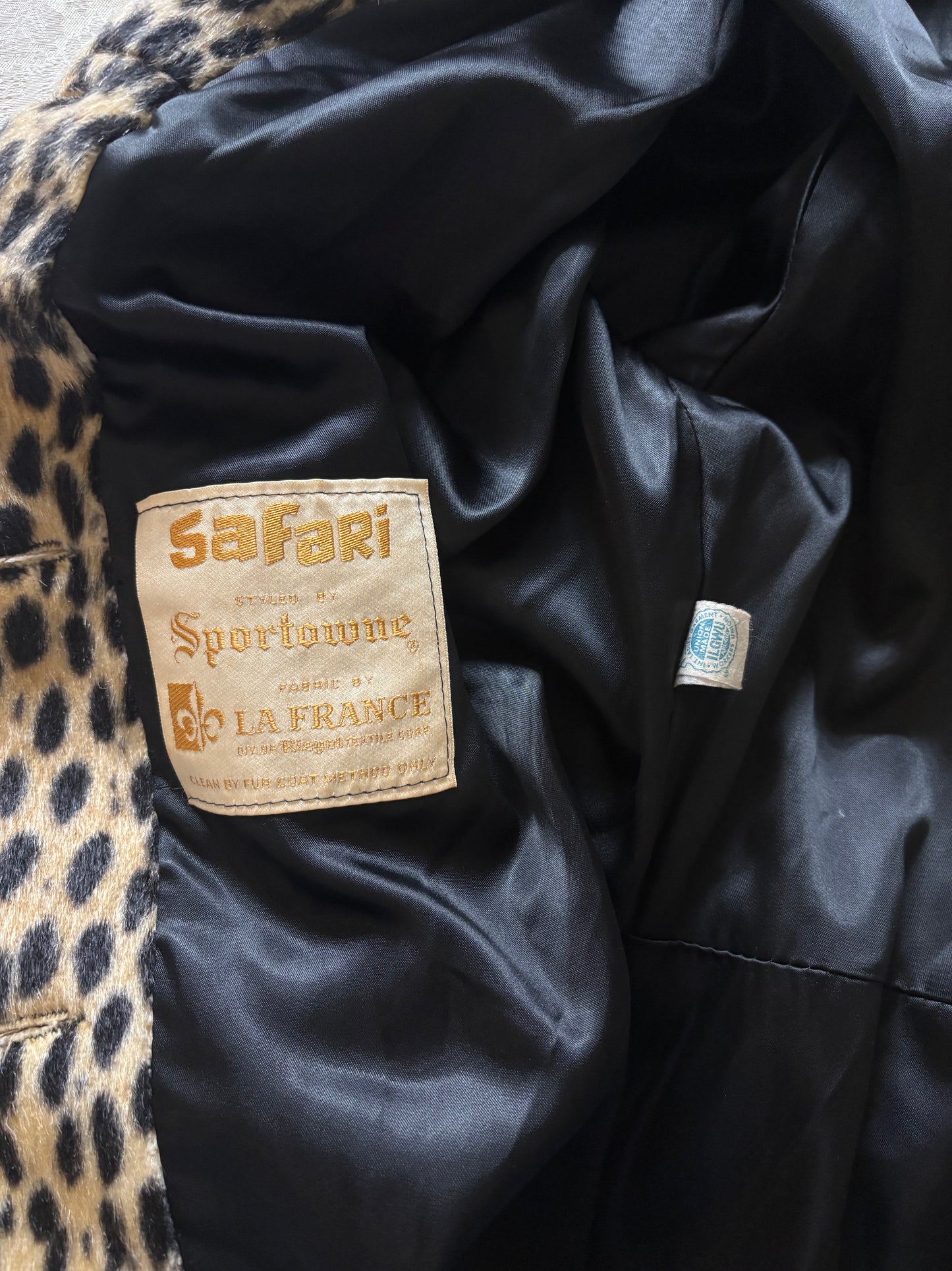 60s Safari by Sportowne faux leopard swing coat