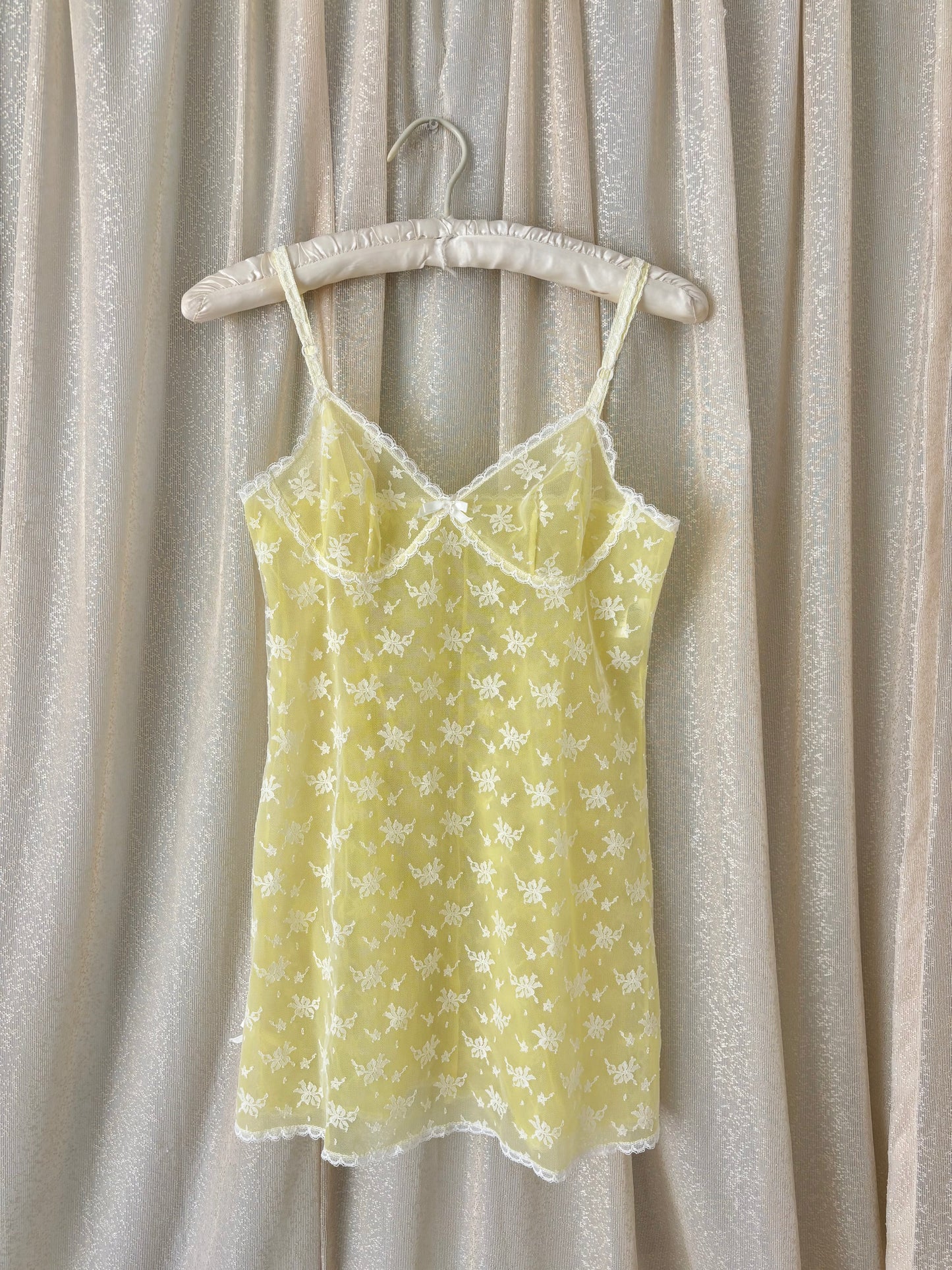 Rare late 60s yellow lace babydoll slip and matching panty set