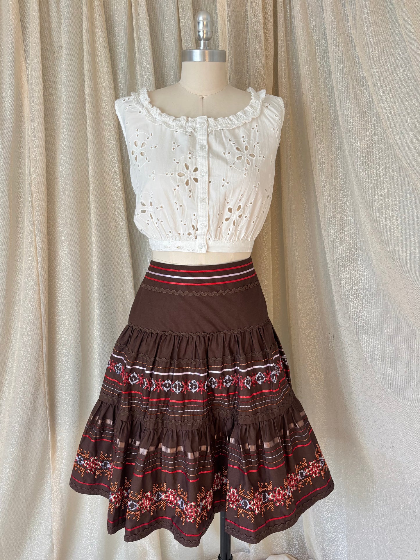 00s cotton cross-stitched Western square dance skirt